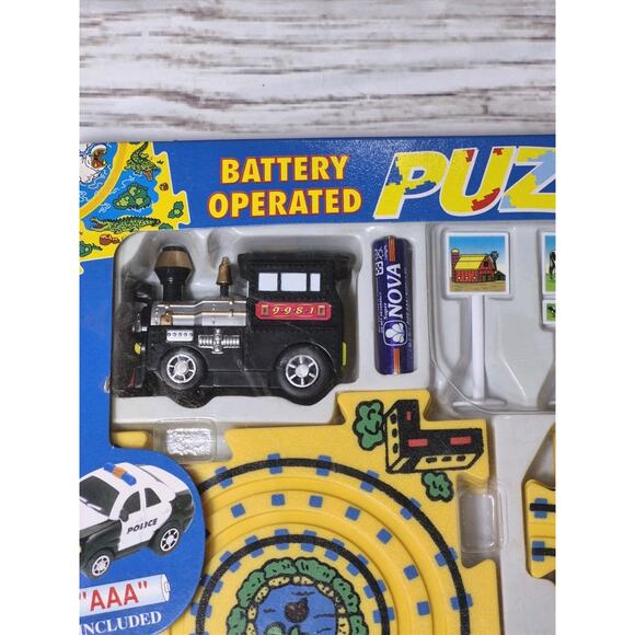 Collector's Edition Train Battery Operated Puzzle - 16 Piece Set New In Package - Picture 2 of 7